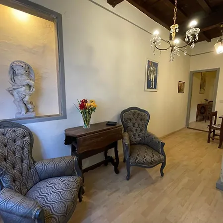 Apartment La Ghibellina 4 *